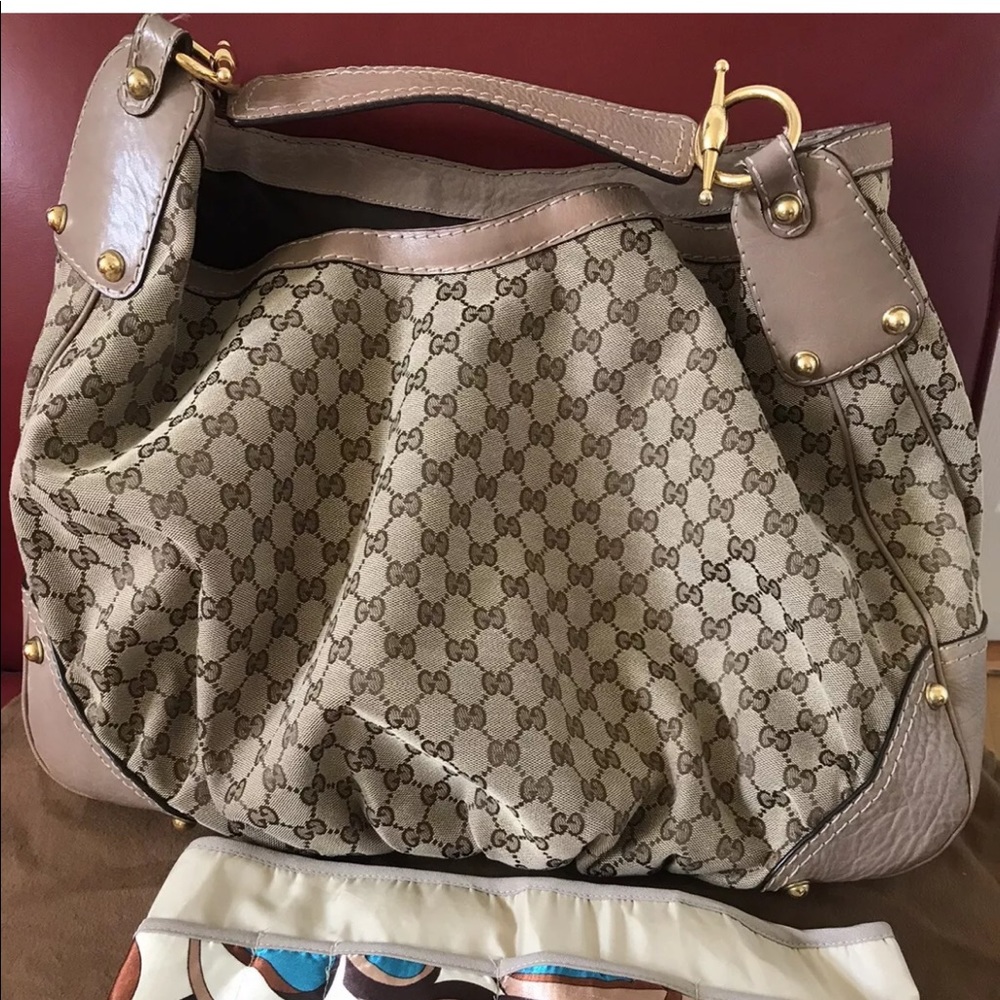 EUC Gucci shoulder hobo